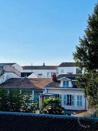  Appartement à louer 2 pièces 32 m²