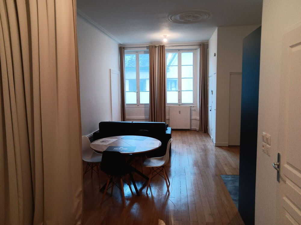 Location Appartement Magnifique T2 meublé hypercentre Chambéry Chambéry