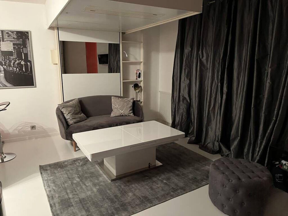 Location meublée studio 31 m² Courbevoie (92400)