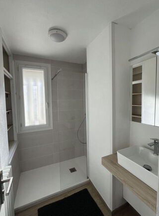 Appartement à louer 3 pièces 58 m²
