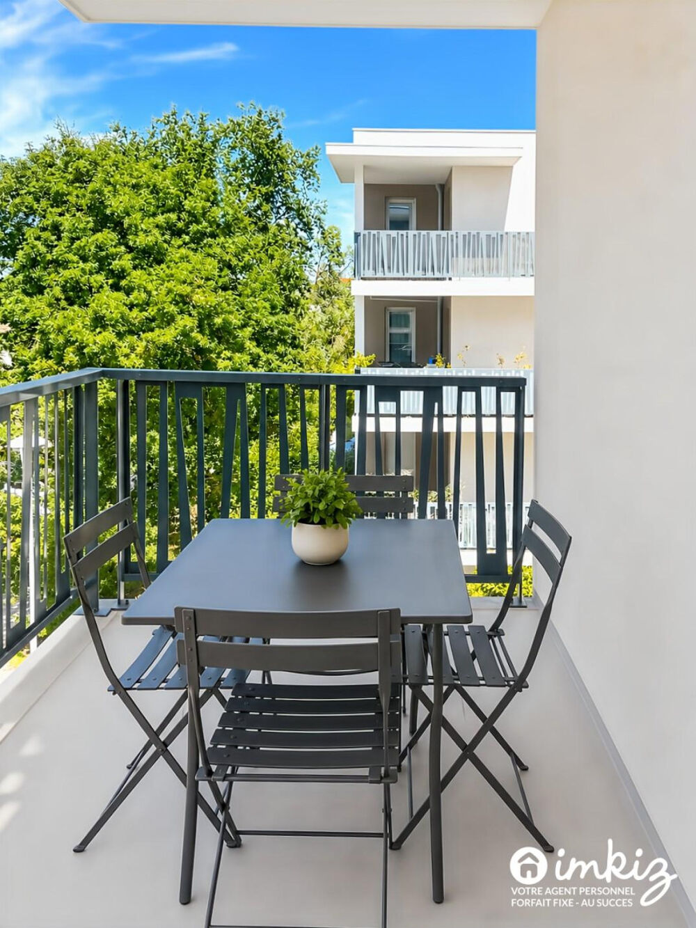 Vente Appartement T2 lumineux avec balcon et garage Meyzieu