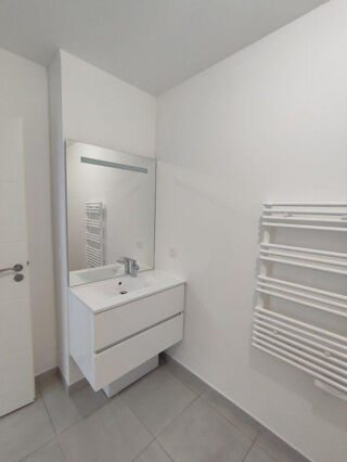  Appartement à louer 2 pièces 45 m²