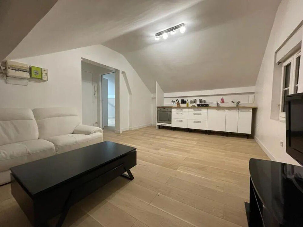 Location Appartement Superbe studio/2P meublé 23m² avec vue sur le bois Saint-maurice