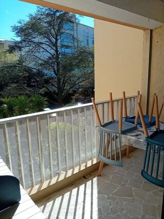  Appartement à louer 3 pièces 65 m²