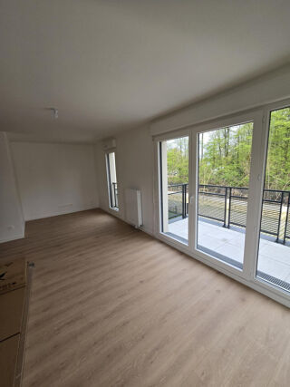  Appartement à louer 3 pièces 72 m²