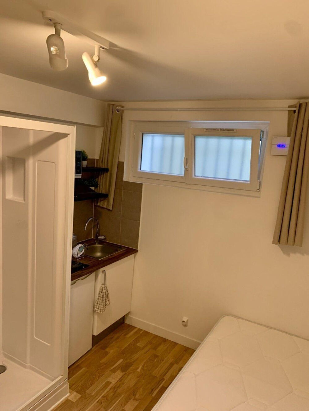 Location Appartement Studio meublé en souplex de 10m² refait à neuf Vincennes