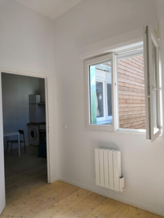  Appartement à louer 2 pièces 28 m²