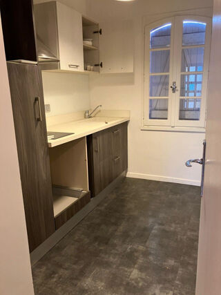  Appartement à louer 2 pièces 32 m²