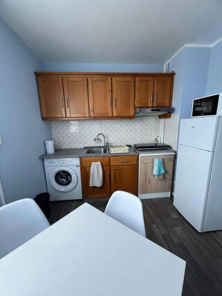  Appartement à louer 2 pièces 45 m²