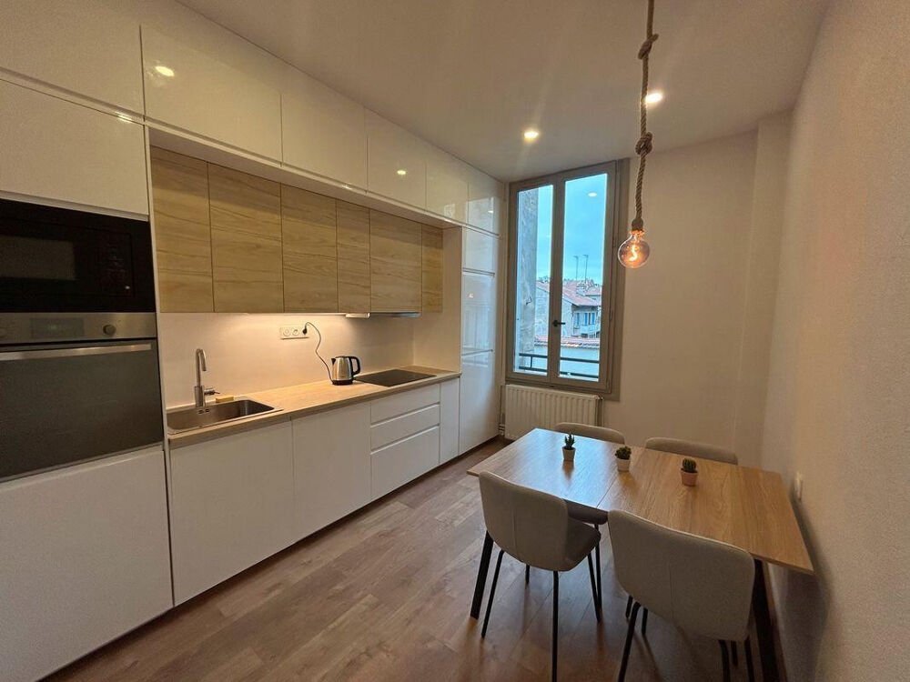 Location Appartement Beau T2 meublé refait à neuf 44,83 m²  Carnot Saint-Étienne