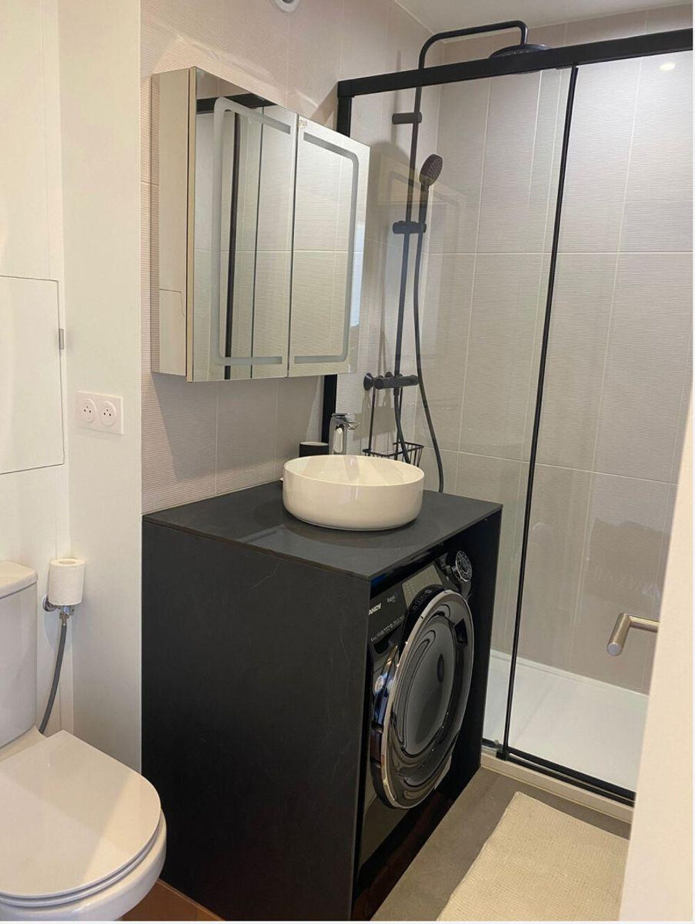 Location Appartement Studio meublé à louer Paris 15