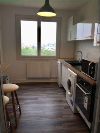  Appartement � louer 1 pi�ce 65 m� Nantes