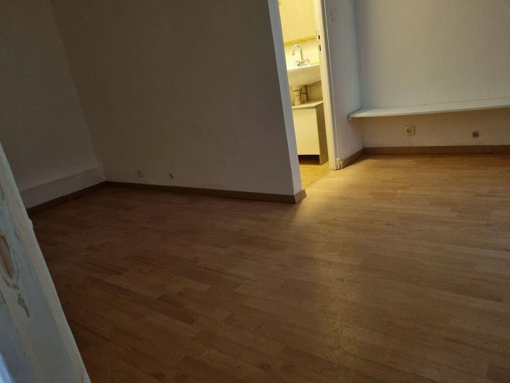 Location Appartement Appartement, 28m², 966€ - Paris Paris 18