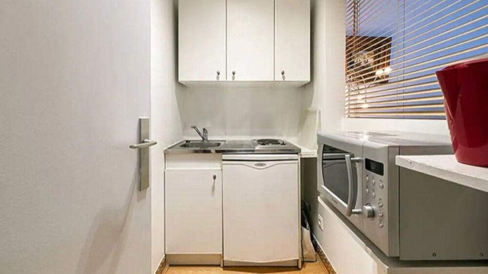 Location Appartement Élégant Appartement au Cœur du Triangle d'Or Paris 8
