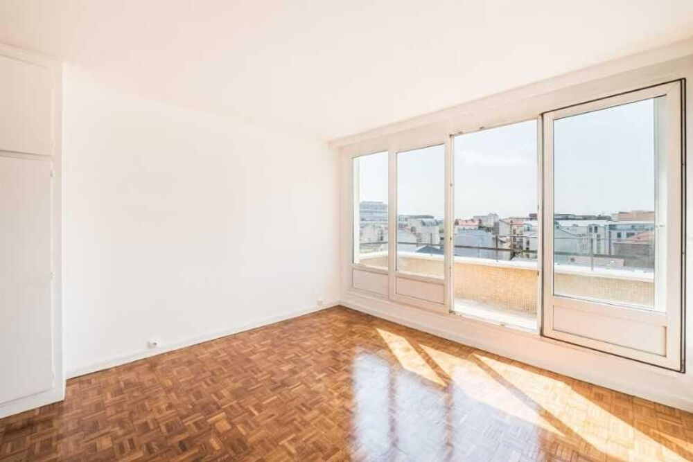 Location Appartement Grand studio avec balcon à Suresnes Suresnes