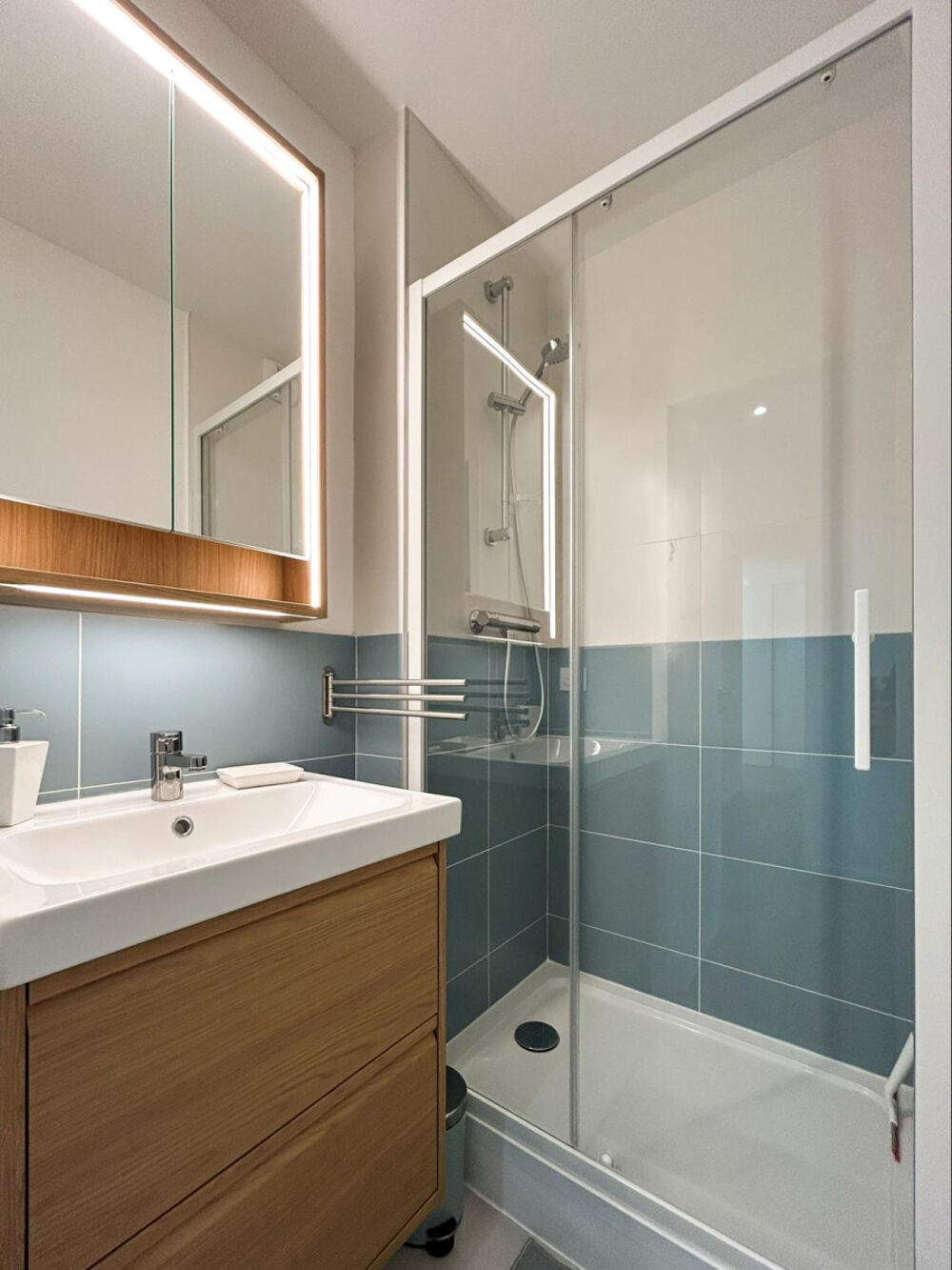 Location Appartement Chambre en colocation meublée – 2 SdB– Bron/Lyon 8 Bron