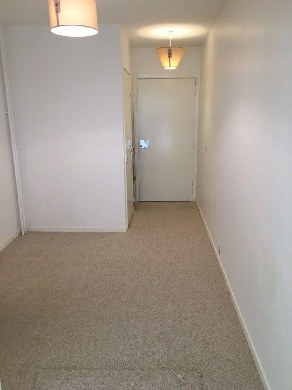 Location Appartement Studio 36m² refait à neuf avec balcon Paris 15