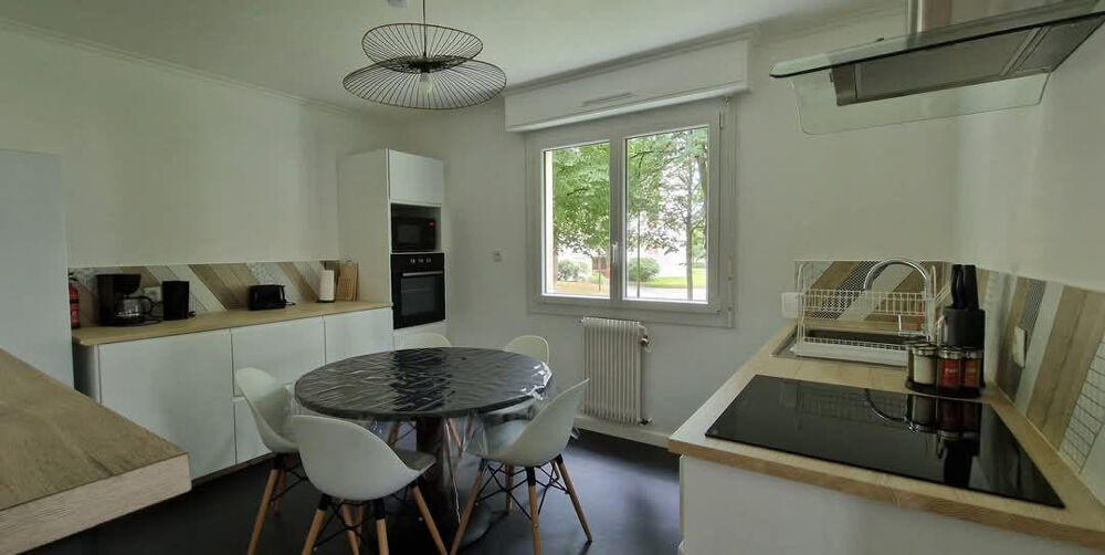 Location Appartement Colocation spacieuse grande cuisine et salon Rennes