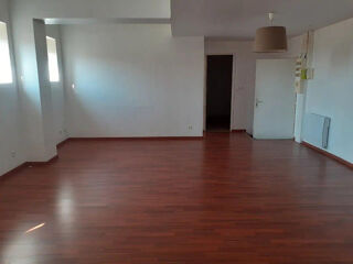  Appartement à louer 3 pièces 55 m²