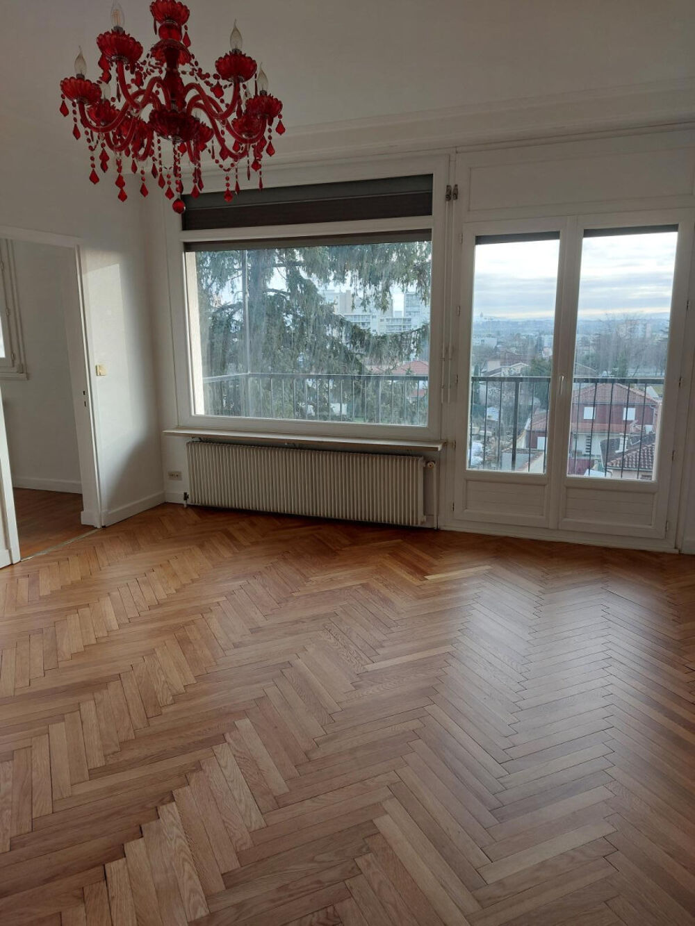Location Appartement RÉSIDENCE STANDING PLUS DE 78M2 HALL AMÉNAGEABLE Bron