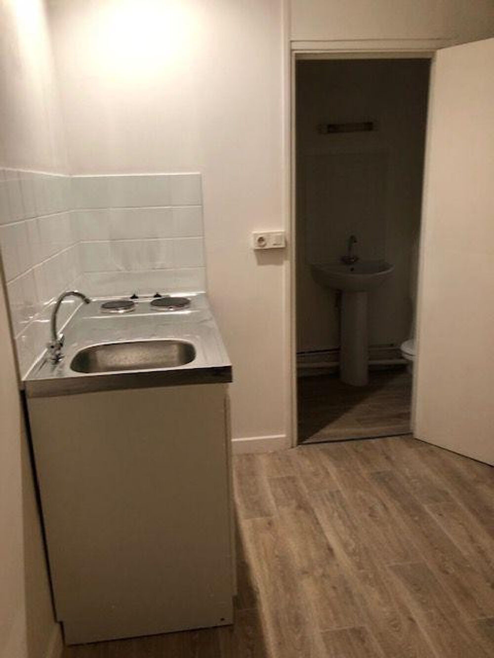 Location Appartement Studio meublé 27m² Lille PORTE D'ARRAS Lille