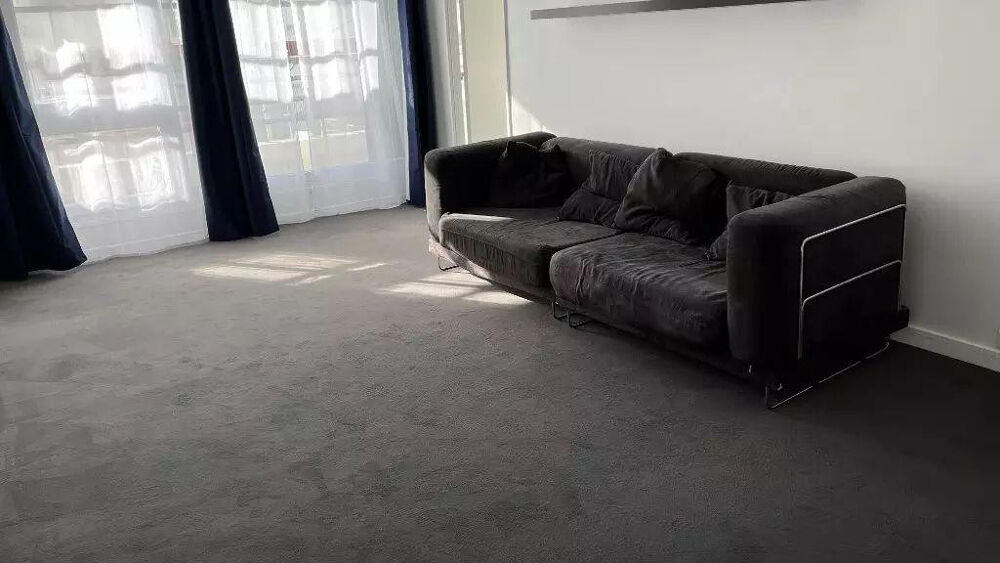 Location Appartement T1bis de 36m2 avec balcon, cave et parking Paris18 Paris 18