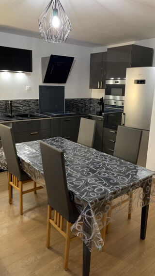 Appartement à louer 3 pièces 52 m²