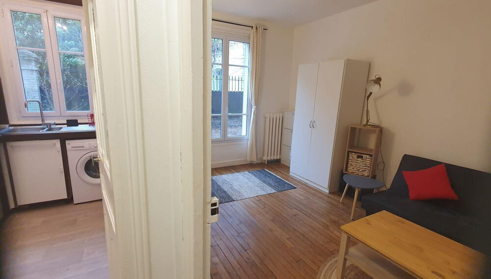 Location Appartement Loue charmant studio Meublé à Courbevoie Courbevoie