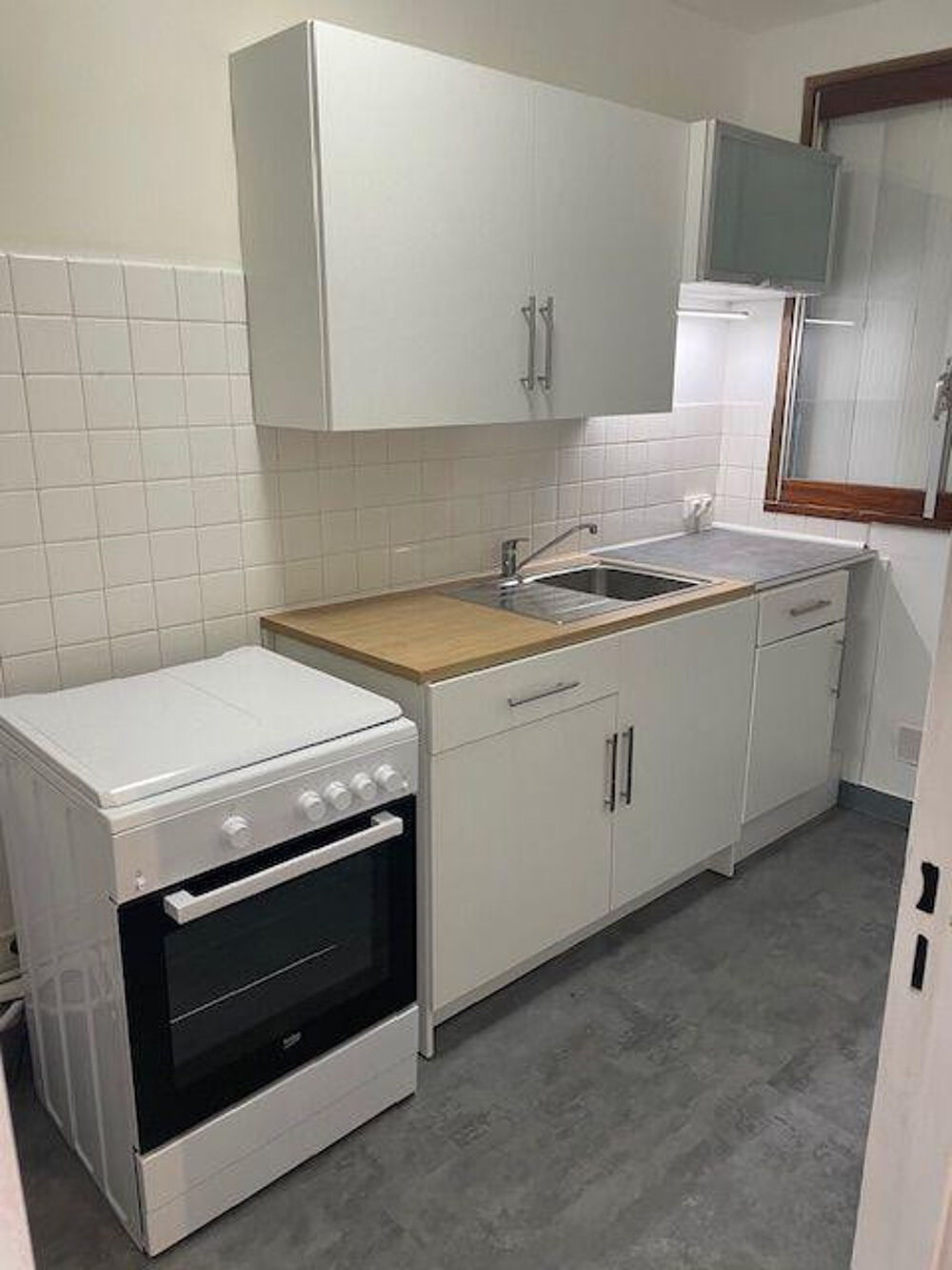 Location Appartement A louer grand studio VERSAILLES Versailles