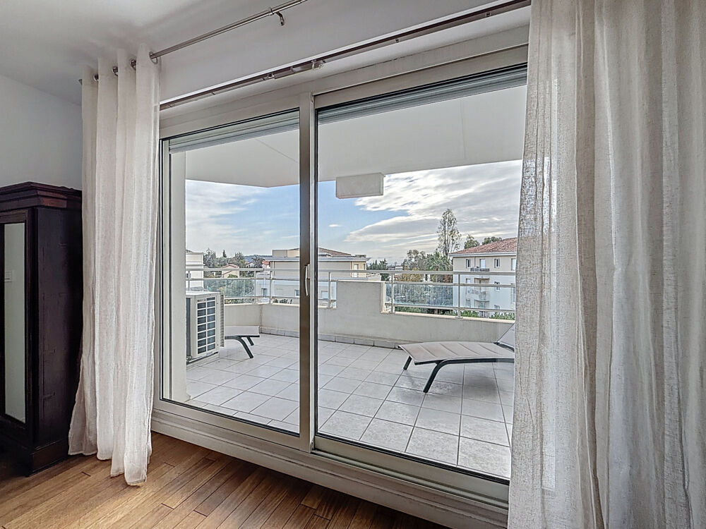� vendre  Appartement Nice (06100)