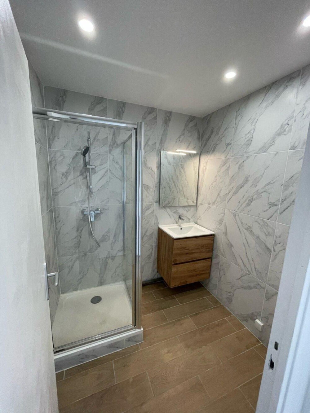 Location Appartement Beau T2 meublé 45m² rénové La Capelette Marseille 10