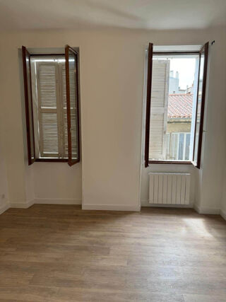  Appartement à louer 1 pièce 35 m²