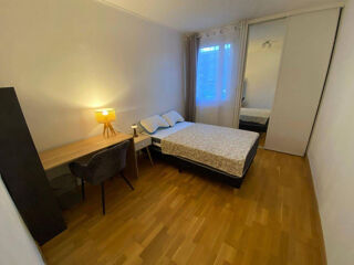  Appartement à louer 5 pièces 112 m²