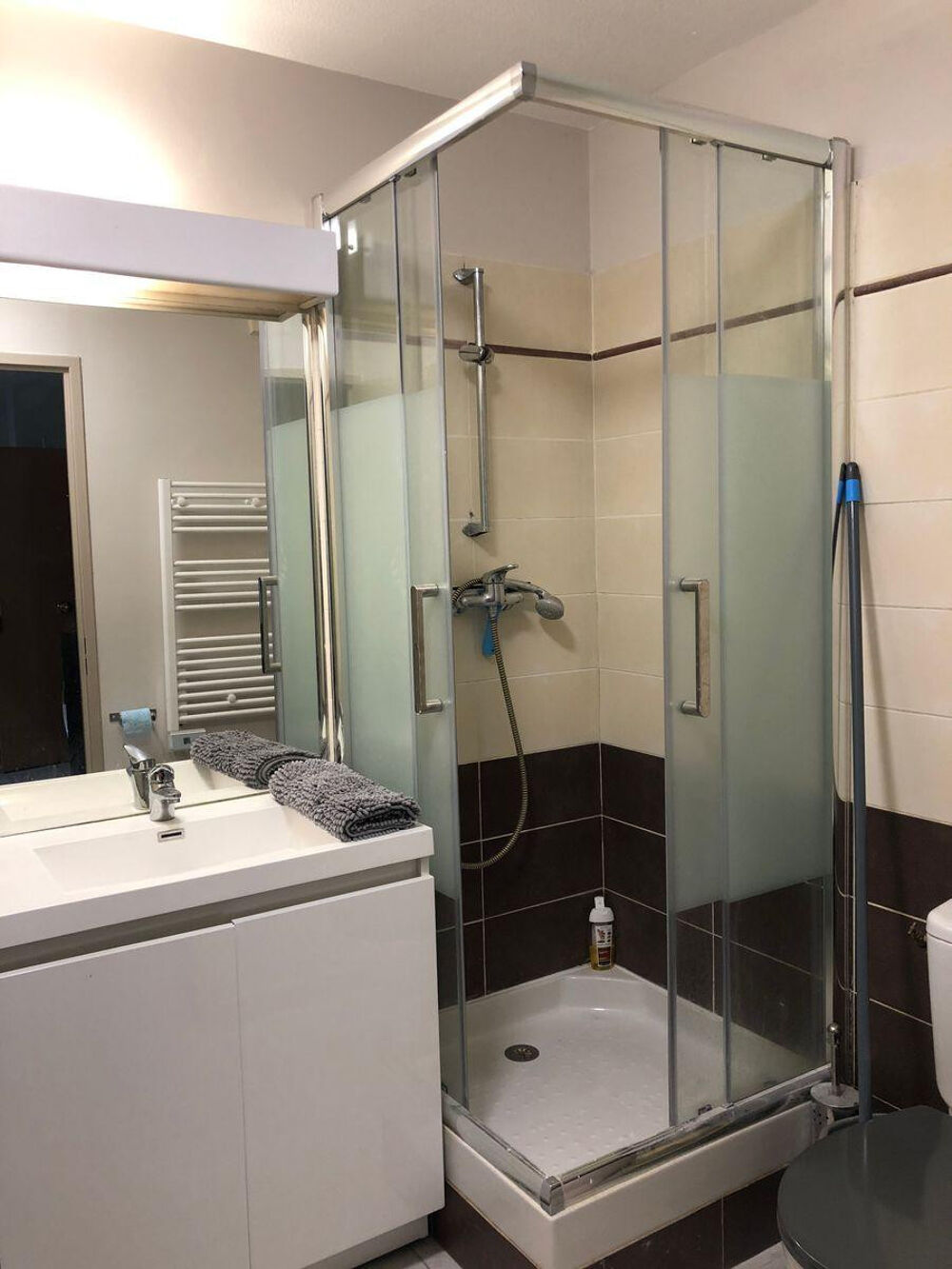 Location Appartement Beau T2 meublé avec parking Marseille 5ème Marseille 5
