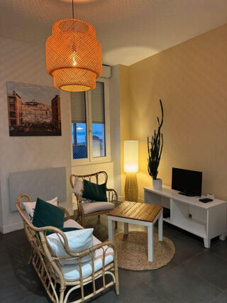  Appartement à louer 2 pièces 40 m²