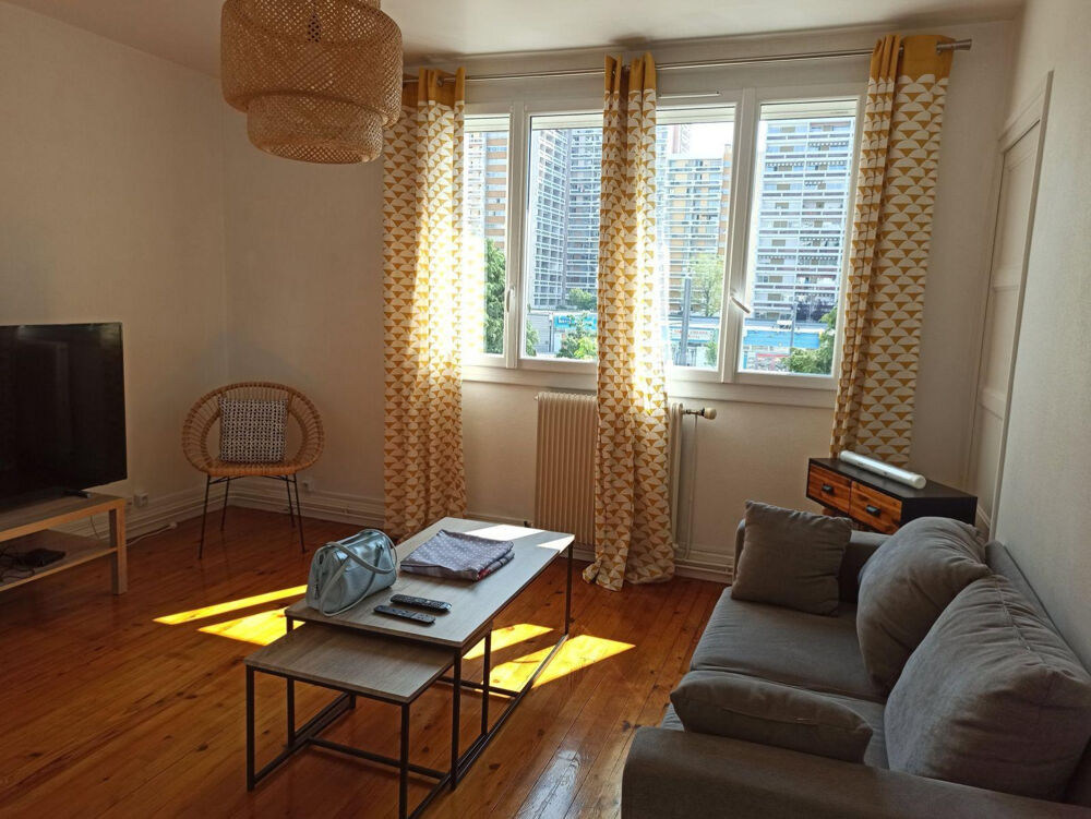 Location Appartement T2 meublé  Cité  Design Hôpital Nord Parking privé Saint-Étienne