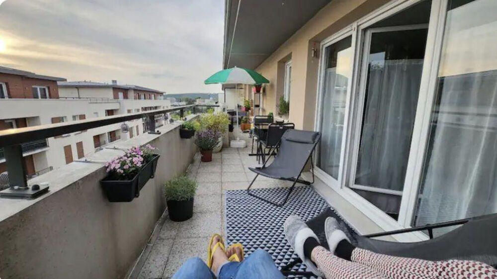 Location Appartement T5 sur toit avec terrasse sur le ciel de Massy Massy