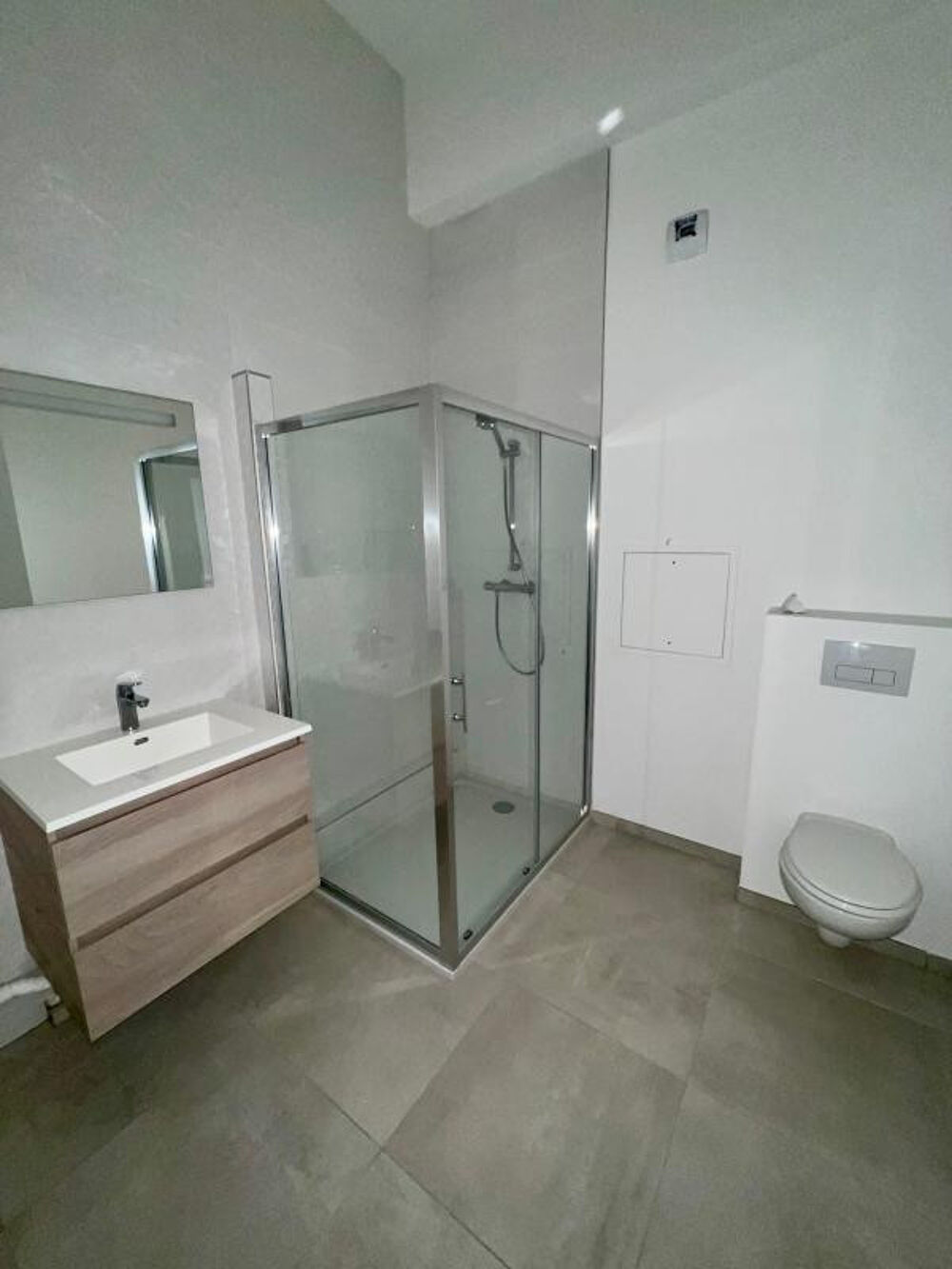 Location Appartement Location grand studio Levallois Perret + terrasse Levallois-perret