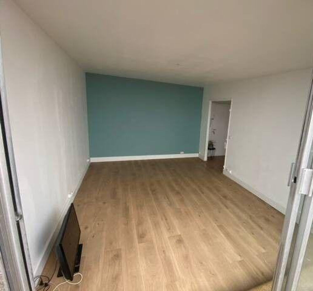 Location Appartement Beau 2P 42,5 m² orienté ouest avec balcon filant Paris 13