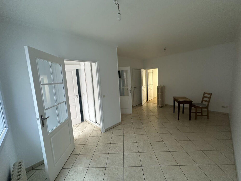 Location Appartement Beau 2P meublé 48m² équipé à neuf avec cour privée Romainville