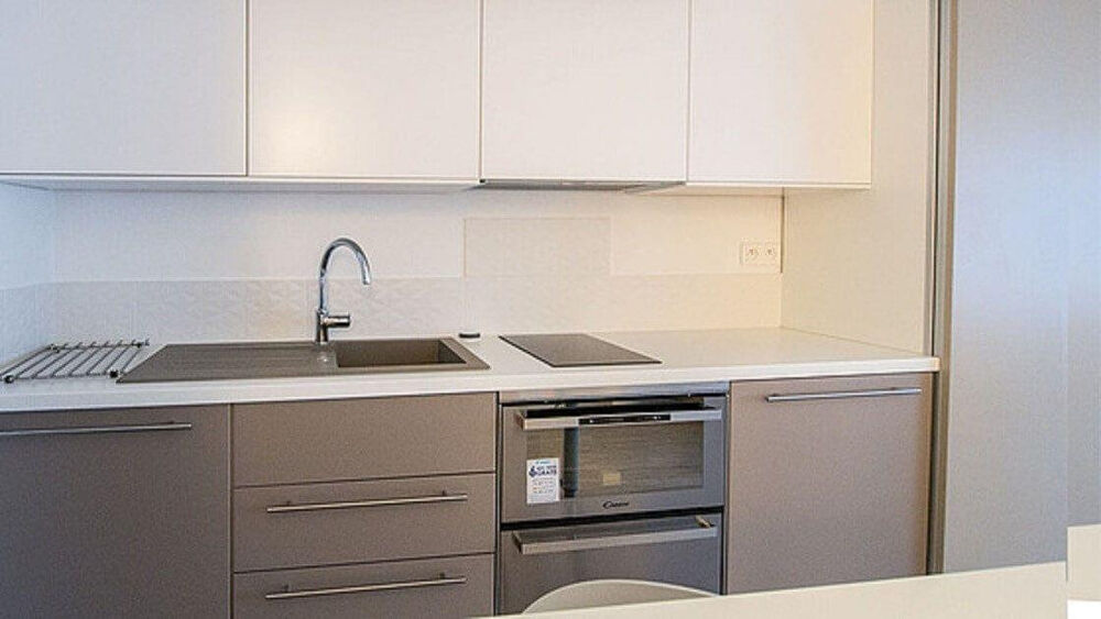 Location Appartement Beau studio meublé en très bon état de 27 m² Paris 9
