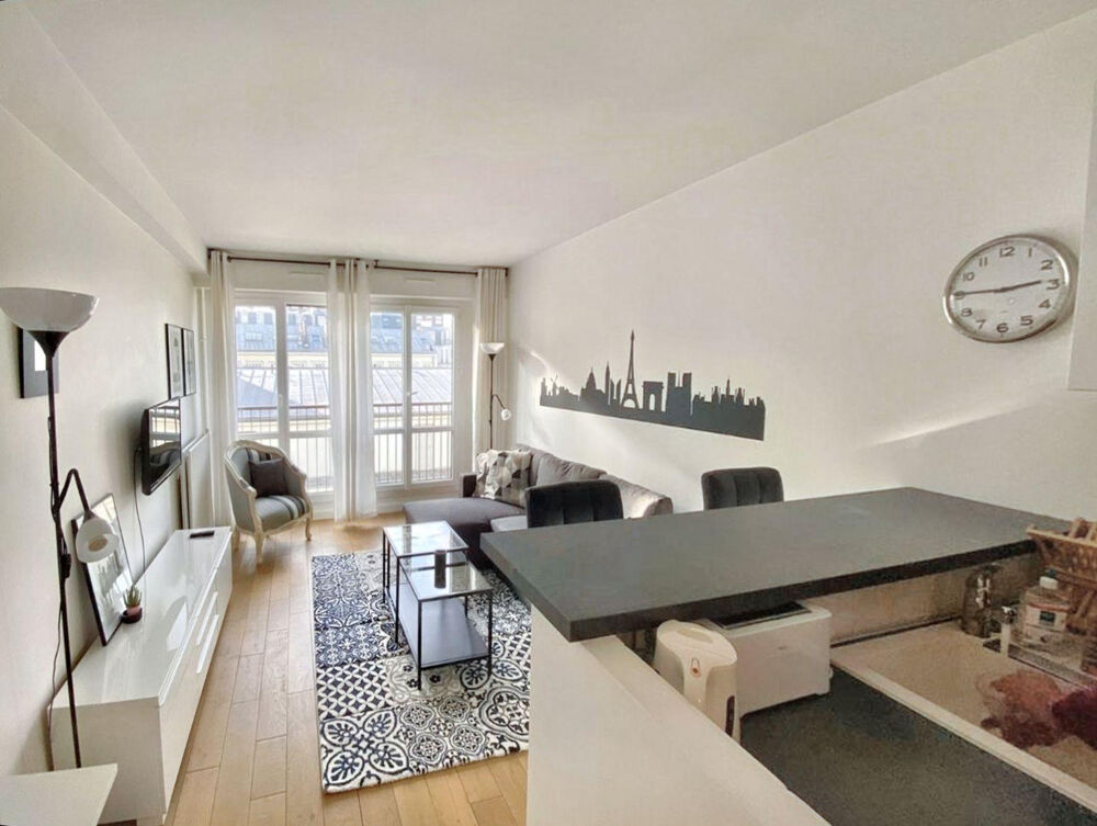 Location Appartement Grand studio rénové à 7min de république ! Paris 11