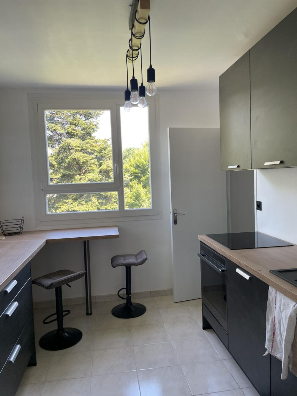 Location Appartement T4 meublé 73m² – Métro Henri Fréville Tout équipé Rennes