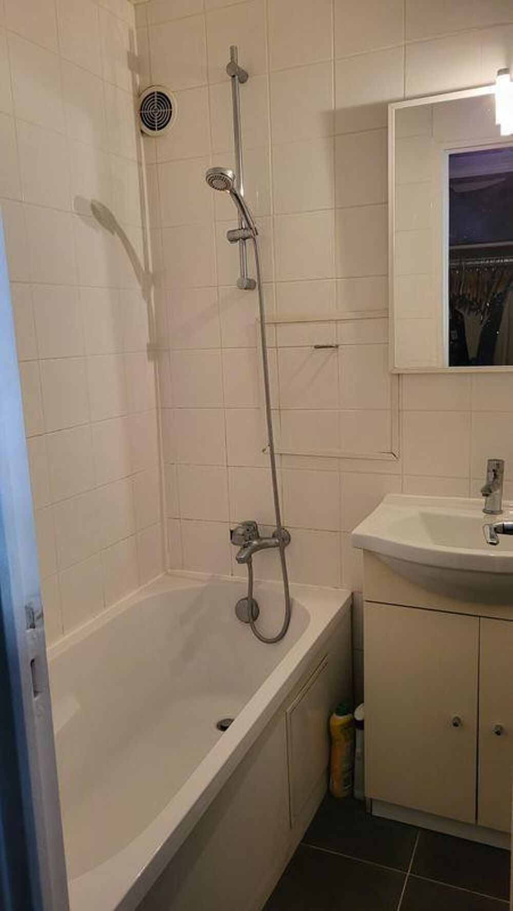 Location Appartement Location Studio meublé Châtelet Paris 3
