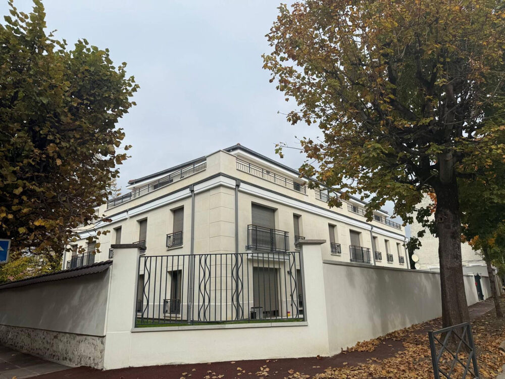 Location Appartement Beau 2P lumineux avec balcon et belle vue Saint-maur-des-fossés