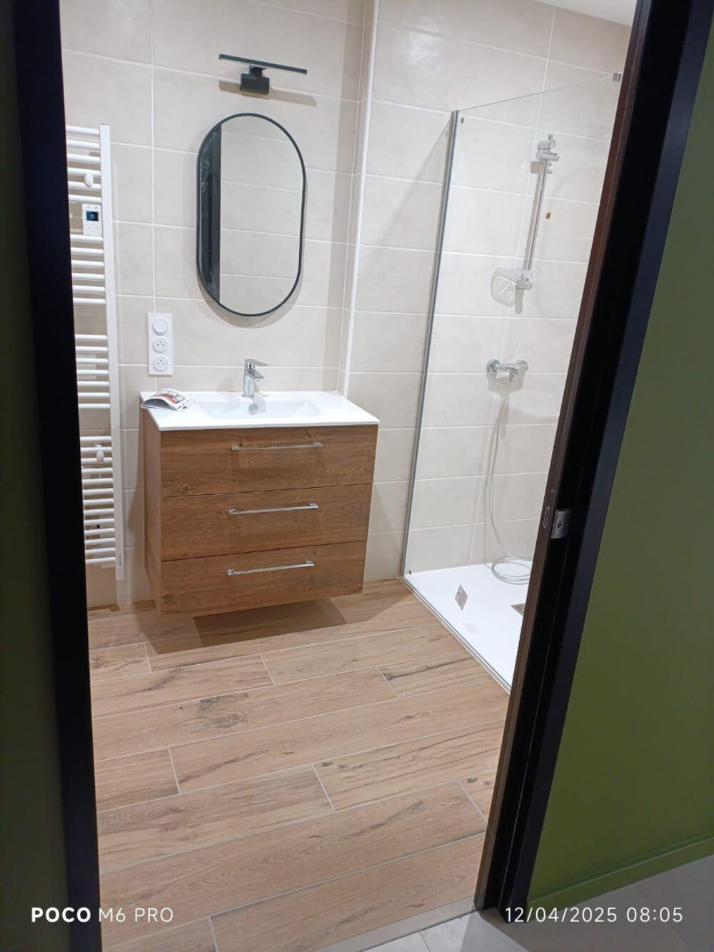 Location Appartement Loft style atelier rdc dans village Hauterives