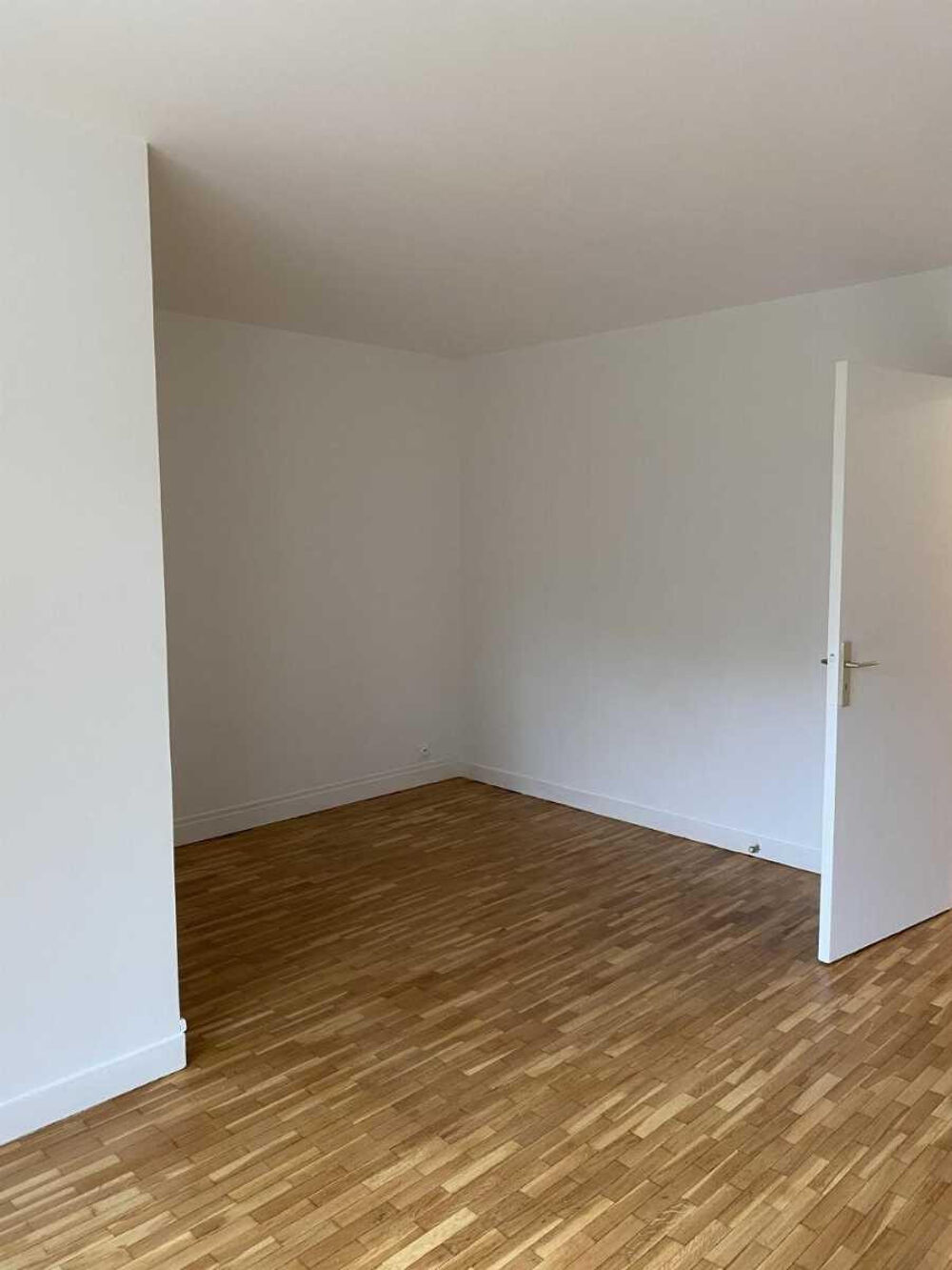Location Appartement Studio à louer Courbevoie La Défense Courbevoie