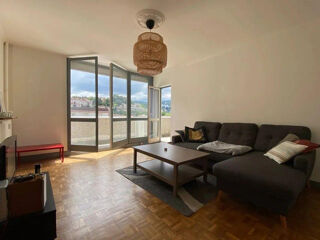  Appartement à louer 3 pièces 67 m²