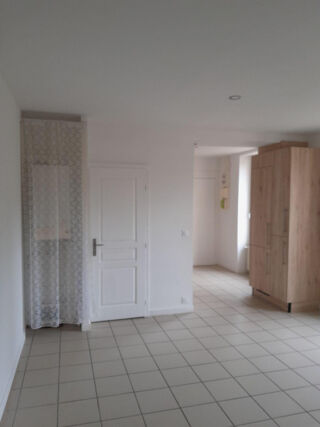  Appartement à louer 3 pièces 60 m²