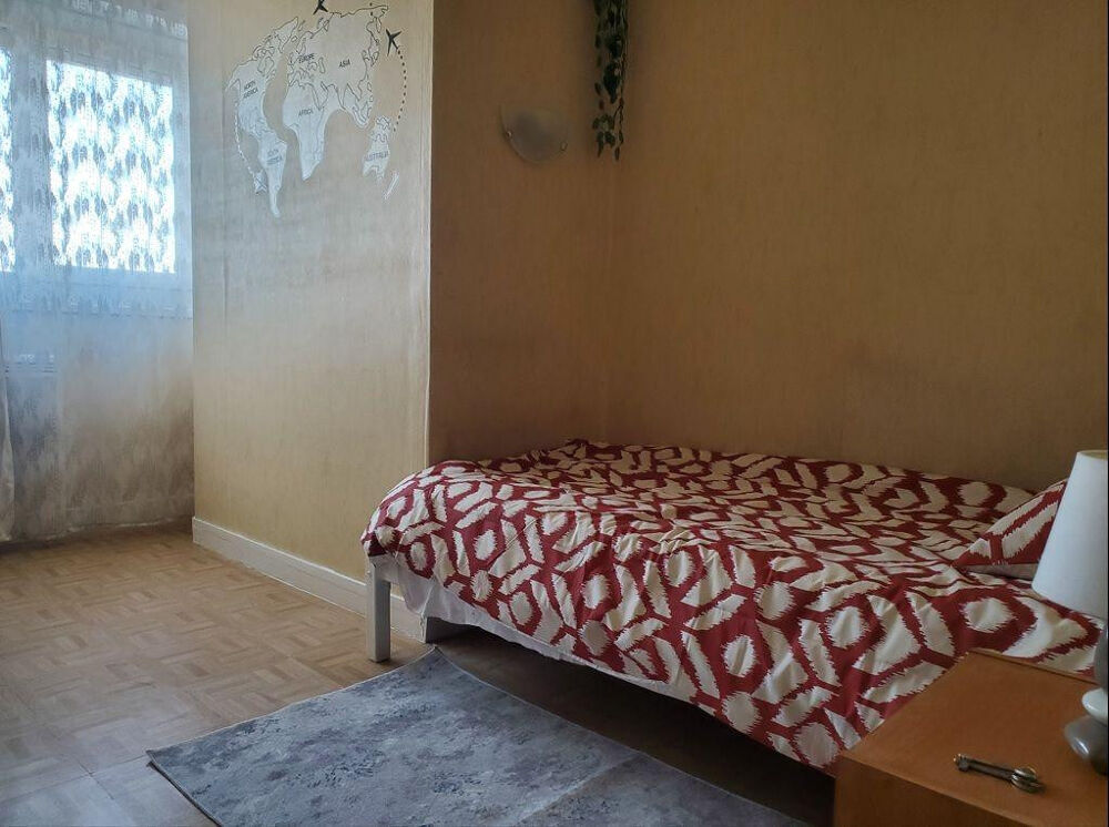 Location Appartement App. 3p. 61m². Clichy, entrée de ville Clichy